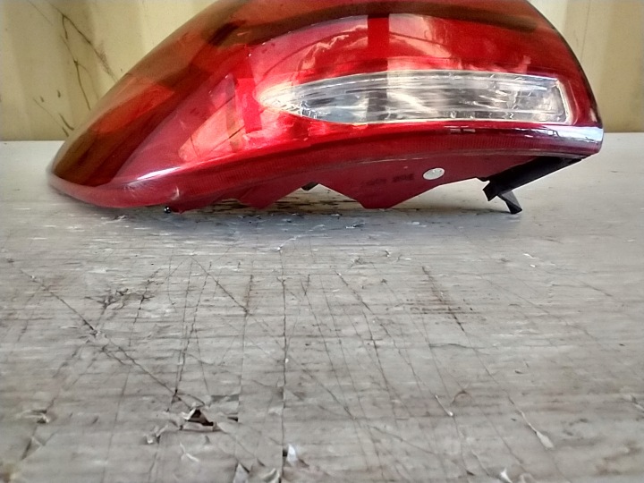 KIA SPORTAGE III 3 LIFT PHARE GAUCHE ARRIÈRE GAUCHE ARRIÈRE 924013W510