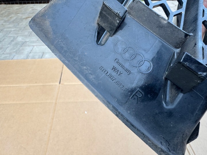 PARE-CHOCS GRILLE DROITE AUDI RS5 8T0 ORIGINAL