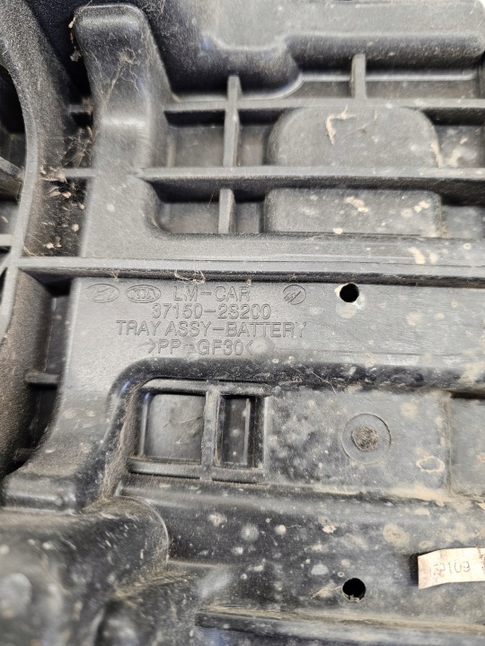 IX35 10-15R 1.7 CRDI SUPPORT BATTERIE 37150-2S200