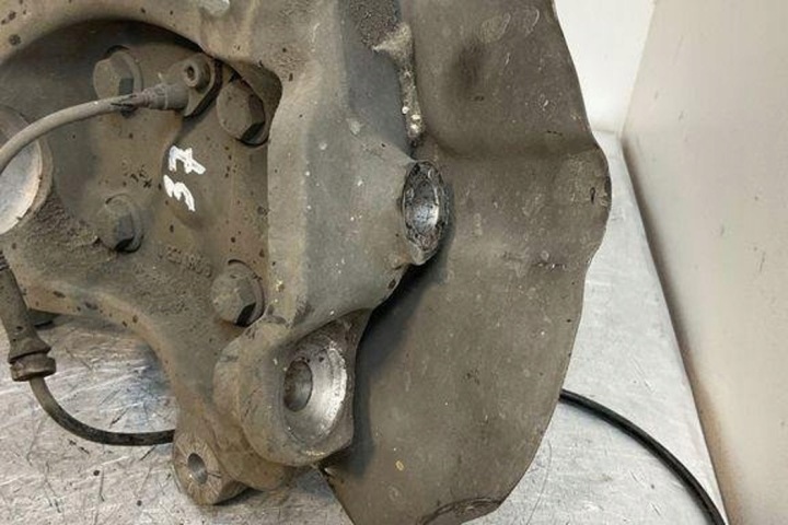 ROTULE DE DIRECTION AVANT GAUCHE BMW 5 (E60) 6760953 4.8L GASOLINE 2008