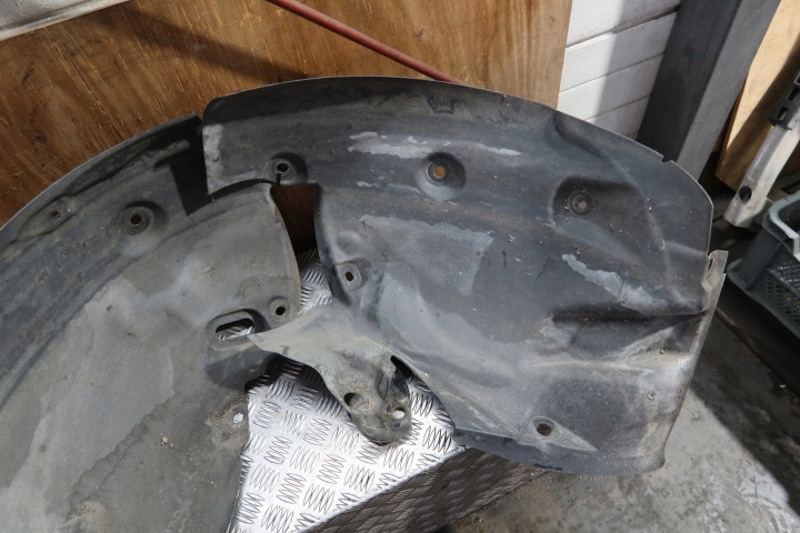 PASSAGE DE ROUE COMPLET GAUCHE AVANT MEGANE III UNIVERSEL 638452549R