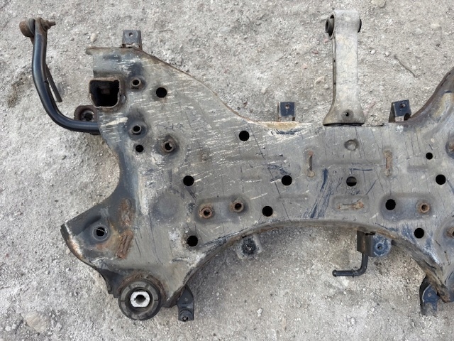 KIA SPORTAGE 4 IV CHÂSSIS CHÂSSIS POUTRE BERCEAU AVANT 62401-F1250