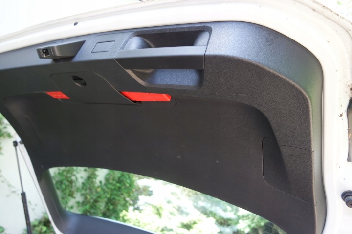 COUVERCLES DE COFFRE COUVERCLES DE COFFRE VOLKSWAGEN PASSAT B8 LIFT 2020 R. UNIVERSEL LC9A DANS COULEUR