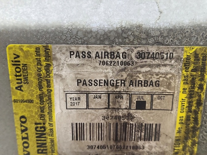 COUSSIN AIRBAG PASSAGER VOLVO XC90 I 603423700 2.4L DIESEL 2008