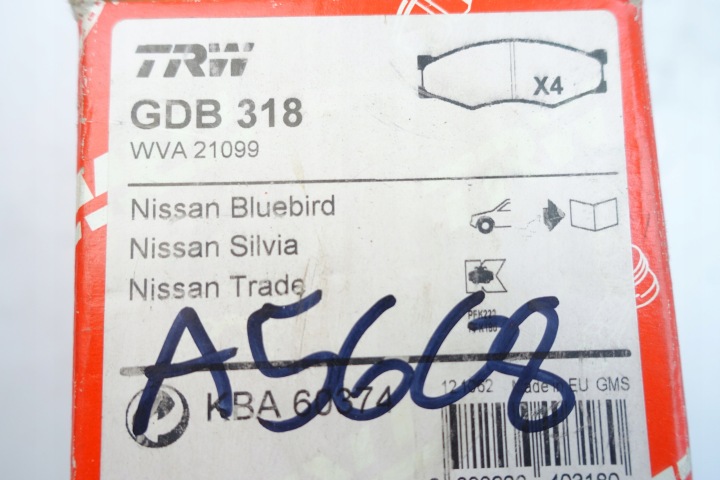 TRW GDB318 KLOCEK DE FREIN JEU