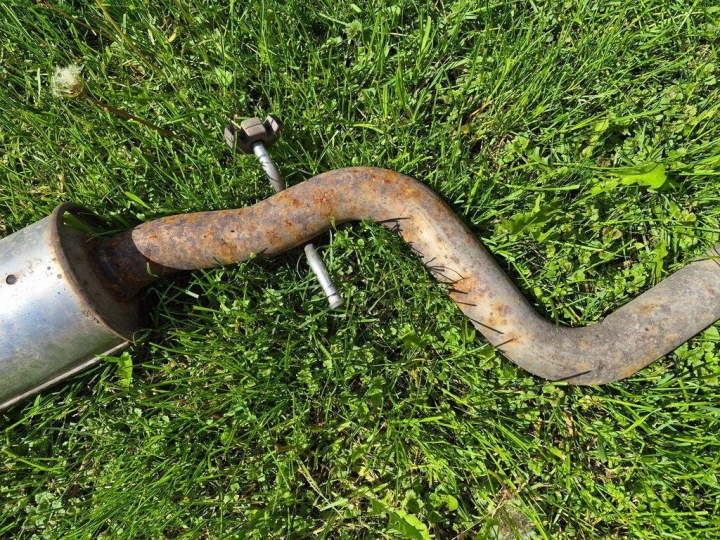 SILENCIEUX ÉCHAPPEMENT CENTRAL STRAIGHT PIPE AUDI A3 S3 8P 2,0 TDI 1K0253211C