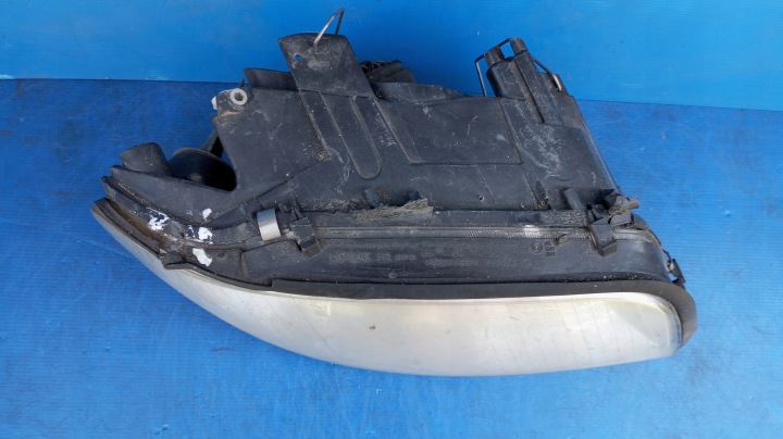 155924-00 PHARE DROIT AVANT EUROPE XÉNON AUDI A6 S6 C5 LENTILLE