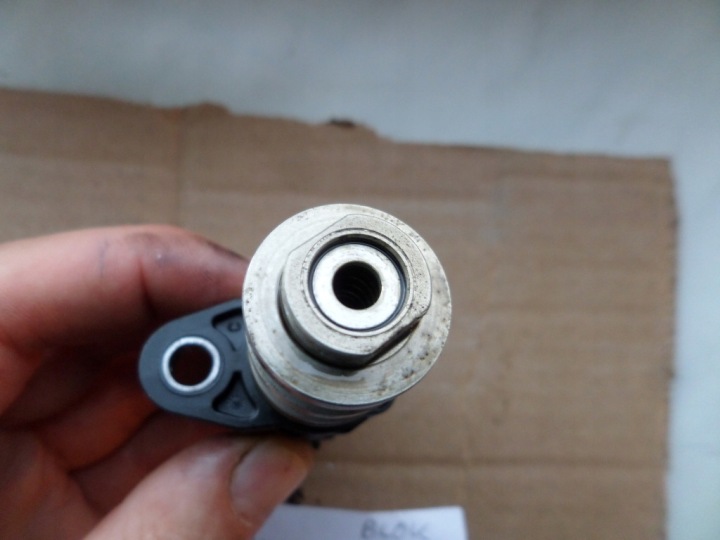SOUPAPE HUILES BLOC MOTEUR RÉGULATEUR BMW X1 X3 F30 F31 2.0D 13527797909 F32