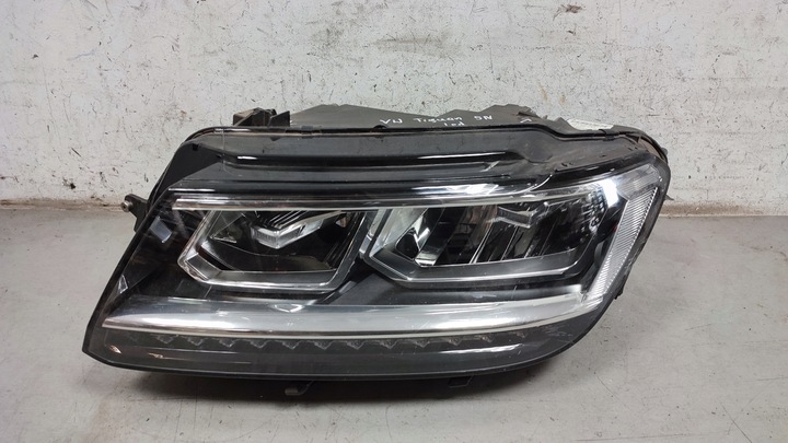 FARO IZQUIERDO PARTE DELANTERA VW TIGUAN II NO HAY DE SUJECIONES 