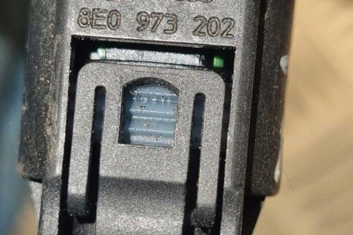 FIL POMPES LAVE-GLACES SEAT EXEO (3R2) 8E0973202 2.0L GASOLINE 147KW