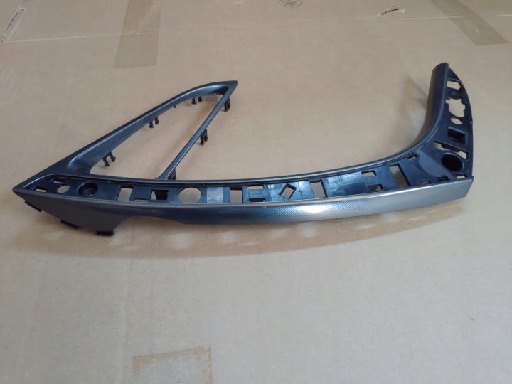 MOULURE DÉCOR MANIVELLE DROITE PORTES AVANT OPEL ASTRA J IV ANNÉE 2009-2012