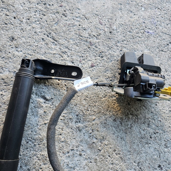 ÉLECTRIQUE COUVERCLES DE COFFRE COUVERCLES DE COFFRE VW TOURAN LLL 5TA