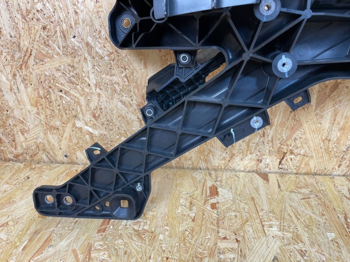 PANNEAU AVANT RENFORCEMENT SERRURE TESLA MODÈLE 3 1610863-00-B 1610866-00-A LIFT