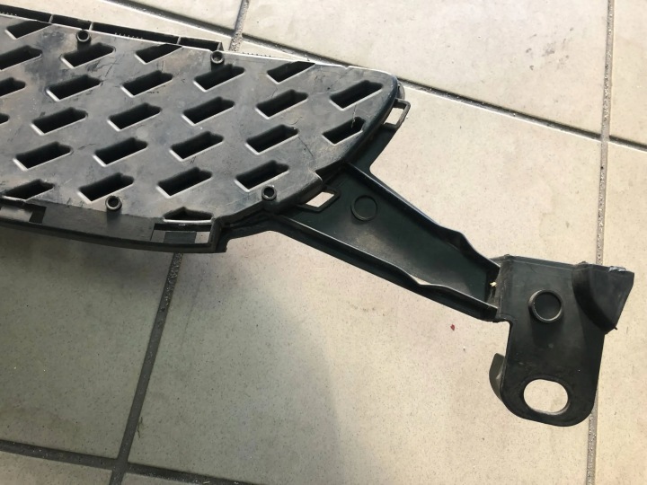 TOYOTA AYGO GRILLE PARE-CHOCS AVANT 53112-0H040