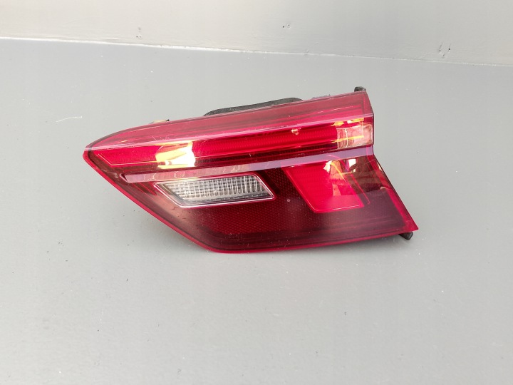 VW TIGUAN II 2 2017- PHARE LED DANS COUVERCLE DE COFFRE ARRIÈRE DROITE DROIT ARRIÈRE 5NA945094F ÷