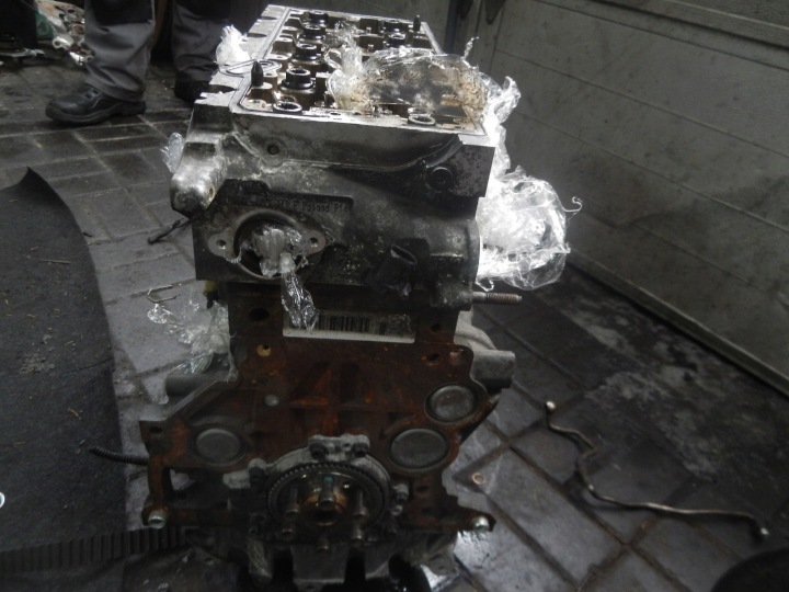 MOTEUR POTEAU VW AUDI SEAT SKODA 2.0TDI CRL