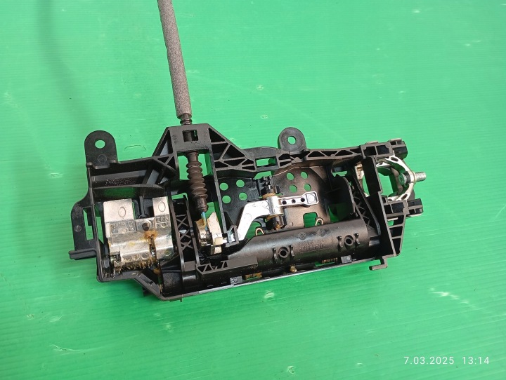 GUIDE POIGNÉES GAUCHE AVANT AUDI A4 B9 A5 8W1837811A