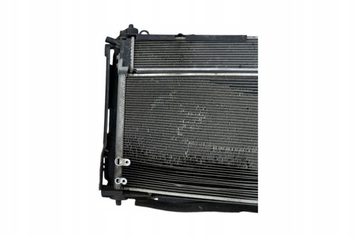 RADIATEUR EAU TOYOTA AURIS (_E18_) 160400T540 1.8L 2014