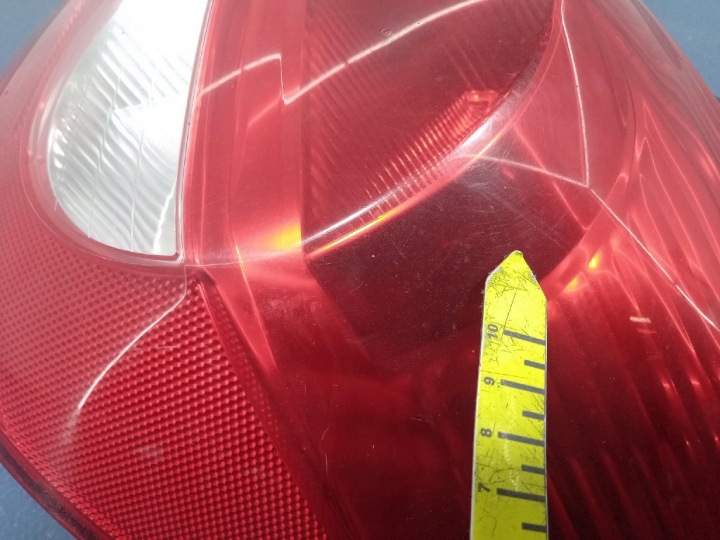RENAULT CLIO III HAYON PHARE ARRIÈRE DROITE EXTÉRIEUR 89035080