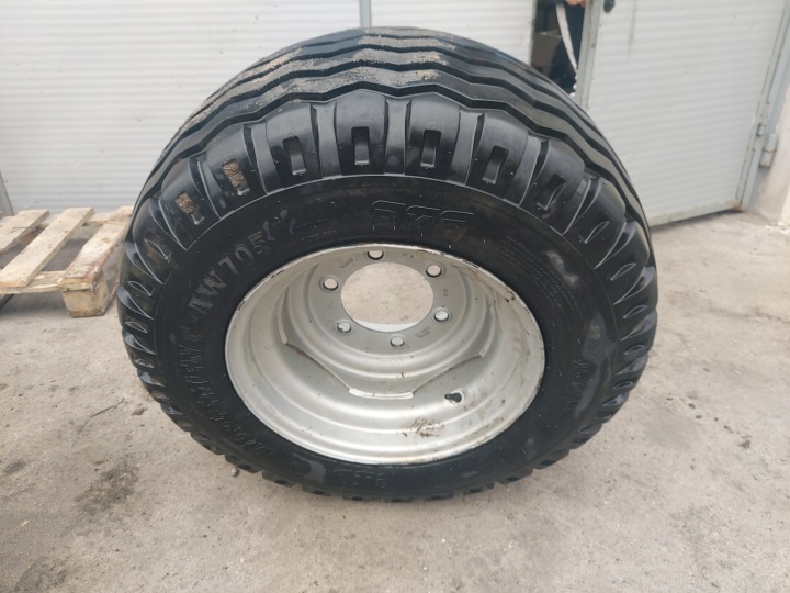 ROUES JANTE 13X17 ET0 OUVERTURE 16 ÉCARTEMENT 10.3 PNEU 380/55 R17 KRONE KR 10-16