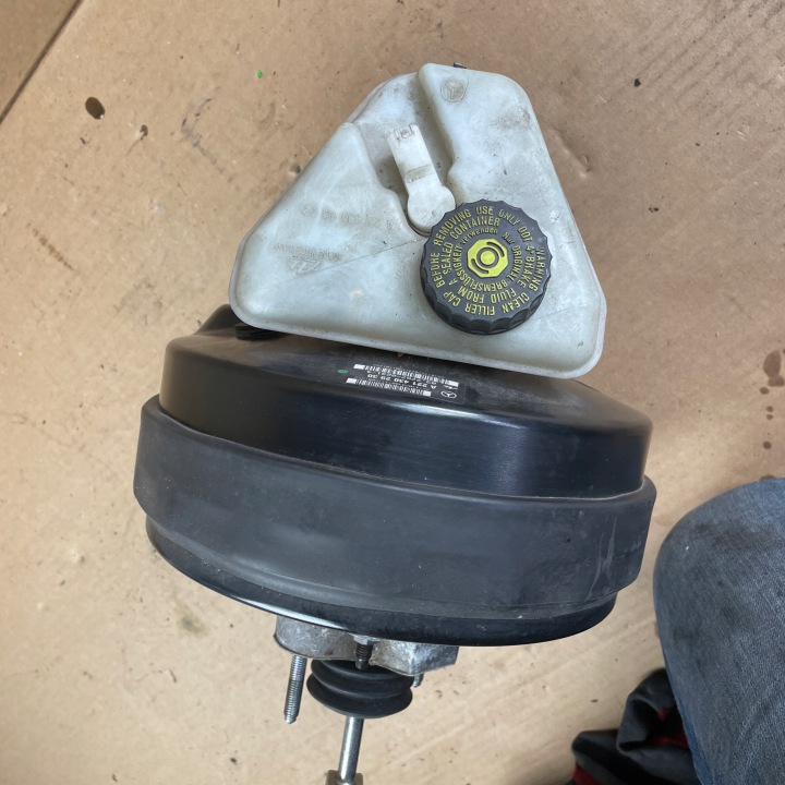MERCEDES AVEC W221 LIFT SERVO POMPE DE FREIN A2214302930 2214302930