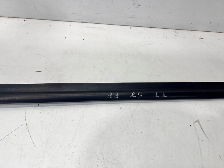 JOINT D'ÉTANCHÉITÉ PORTES DROIT AVANT AUDI TT 8J0837478C