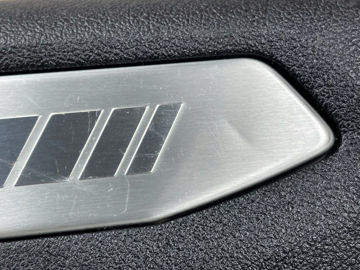 BMW 1 F40 MODULE PROTECTION SEUIL PORTES AVANT 7469183