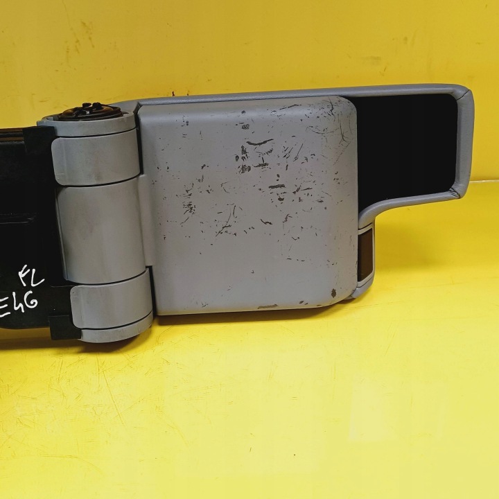 ACCOUDOIR BMW 3 E46 LIFT 8213678 NR2