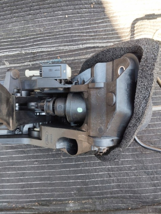 PÉDALE ADHÉRENCE FORD B-MAX FIESTA MK7 1.0 ECOBOOST AY11-7B633-GC