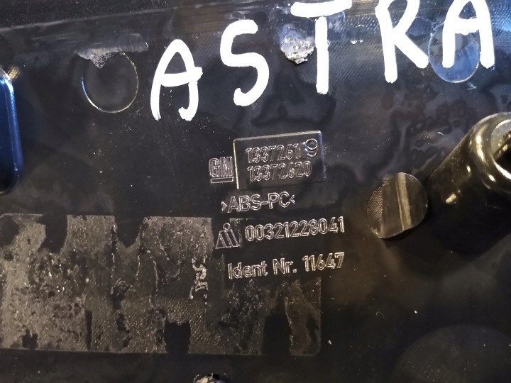 ASTRA J IV 5HB POIGNÉE DANS COUVERCLE DE COFFRE MICROSTYK Z22C