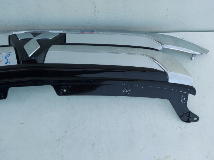 MITSUBISHI OUTLANDER LIFT 15- GRILLE CALANDRE