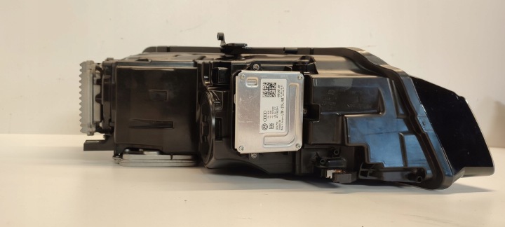 AUDI A8 D4 PHARE GAUCHE AVANT MATRIX 2016 4H0941035A 4H0941329A 7PP941472K