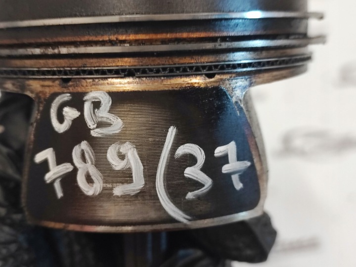 EOS GOLF PASSAT 07R 2.0 B BVY 150KM PISTON BIELLE NURAL 06BH BHS B824090