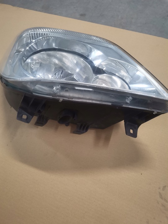 FARO PARTE DELANTERA DERECHA MERCEDES SPRINTER W906 BUEN ESTADO CON 