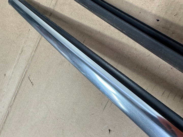 MOULURE CHROME DROIT ARRIÈRE ARRIÈRE RACLOIR DÉCORATIVE MERCEDES CL W216, C216