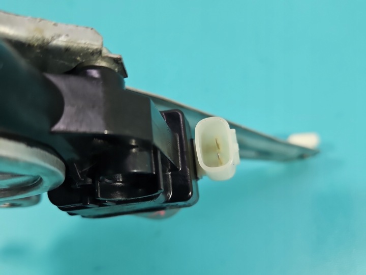 ÉLÉVATEUR ARRIÈRE GAUCHE SUZUKI VITARA II 2015- 83560-61M00 262100-5670 HAYON