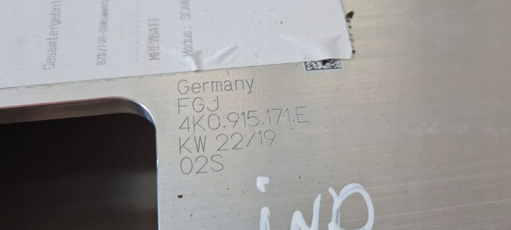 A7 C8 4K CHÂSSIS FIXATION BATTERIE DODATKOWEGO 4K0915171E A6 C8 4K