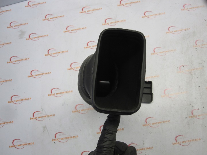 AUDI A1 I 8X GUIDE D'AIR 6R0129618G
