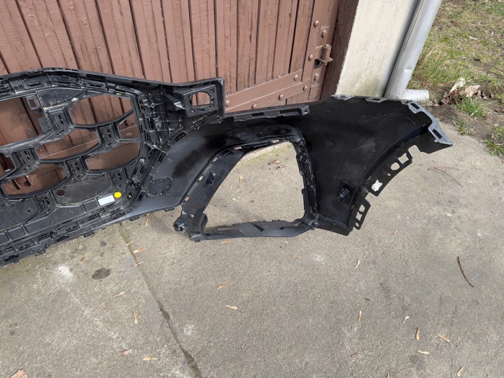 PARE-CHOCS AVANT AUDI Q8 SQ8 LIFT 2024-^ 4M8