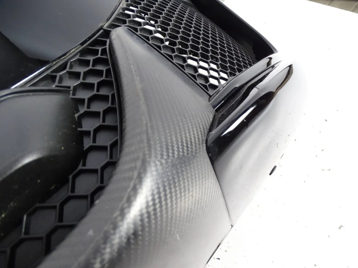 PARE-CHOCS AVANT AVANT MASERATI GRECALE TROFEO CARBONE