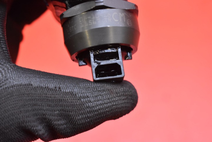INJECTEUR INJECTEUR DE POMPE 038130073BJ 0414720229 AUDI A4 B7 2.0 TDI 140 KM 04-08