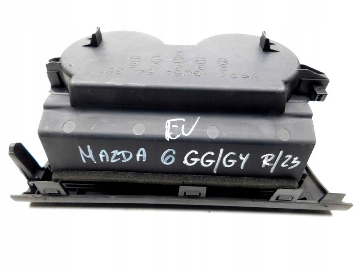 R/23 MAZDA 6 GG GY SUPPORT SUR GODETS BOÎTE À GANTS EUROPE