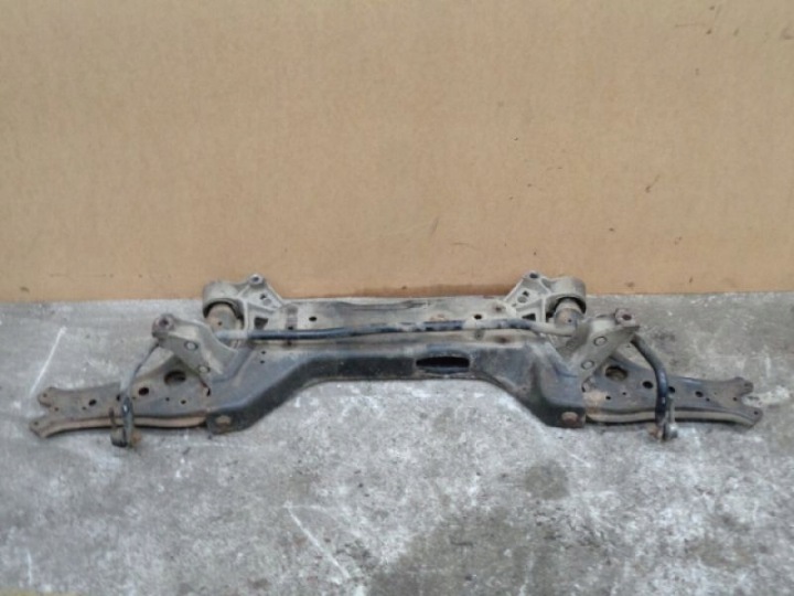 ROOMSTER 5J POUTRE CHÂSSIS CHÂSSIS BRAS DE SUSPENSION AVANT 1,9TDI