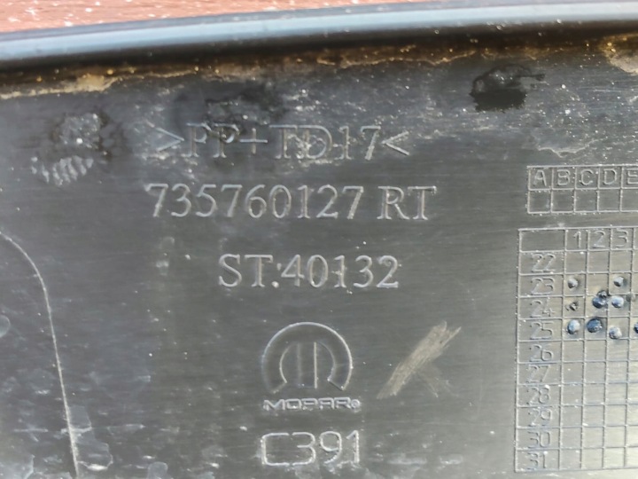 MOULURE GARDE-BOUE FIAT 600 600E 23 DROIT AVANT DROITE AVANT 735760127