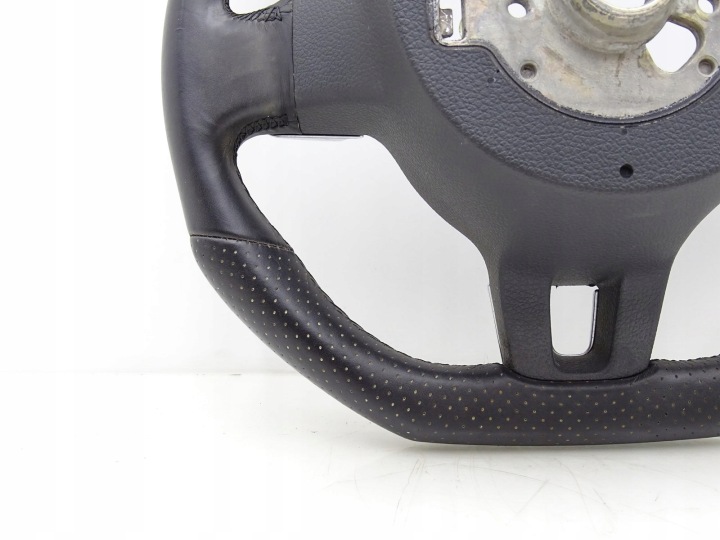 VOLANT CUIR MATELASSÉE SCIETA VW SCIROCCO III R