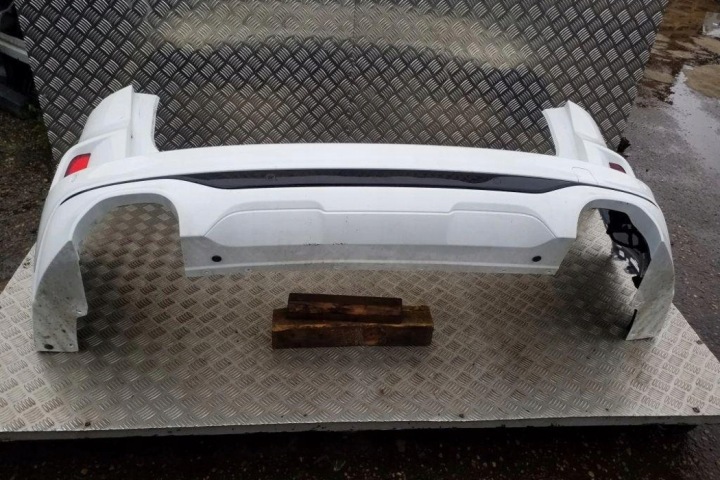 PARE-CHOCS ARRIÈRE FORD KUGA II (DM2) LV4B13B415AC 2.5L 2024