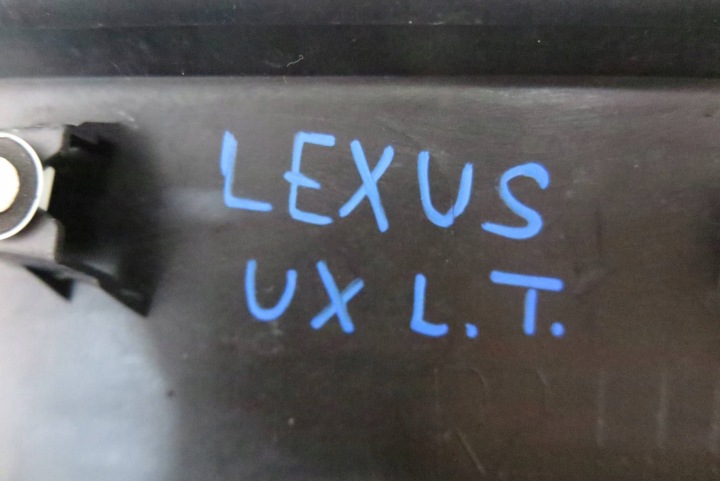 MOULURE PROTECTION REVÊTEMENT GARDE-BOUE GAUCHE ARRIÈRE GAUCHE LEXUS UX 75606-76010
