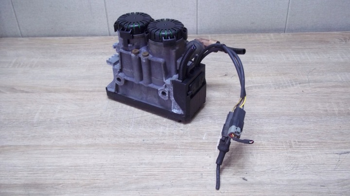 VOLVO FH SOUPAPE MODULATEUR EBS K001411 20828241