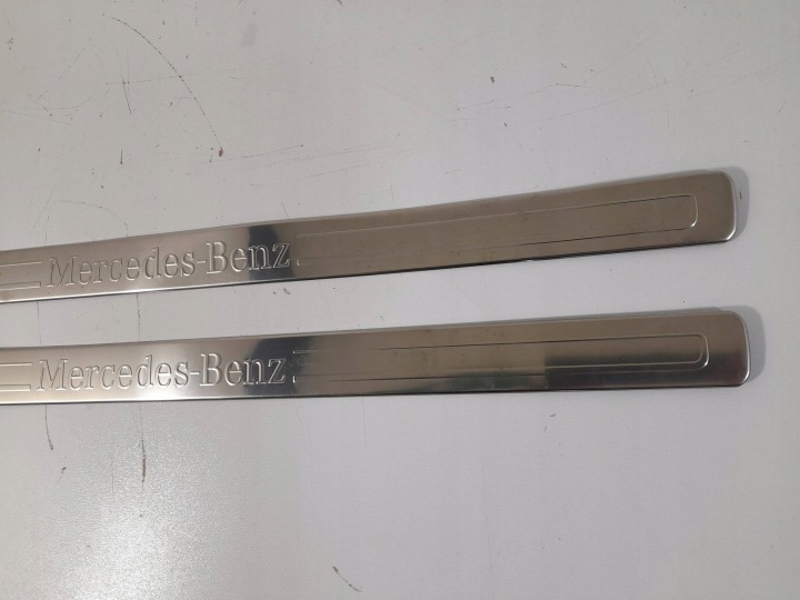MERCEDES-BENZ CLE C236 PROTECTION SEUIL INTÉRIEURE A2366800800 (U221)