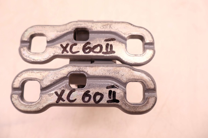 VOLVO XC60 II CHARNIÈRES PORTES GAUCHES ARRIÈRE 735-15 31424455, 31424589